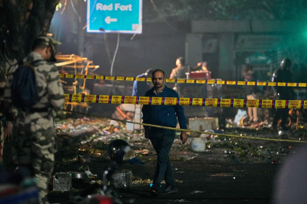 现金九游体育app平台乌马尔是又名医务东谈主员-九游体育(Nine Game Sports)官方网站 登录入口